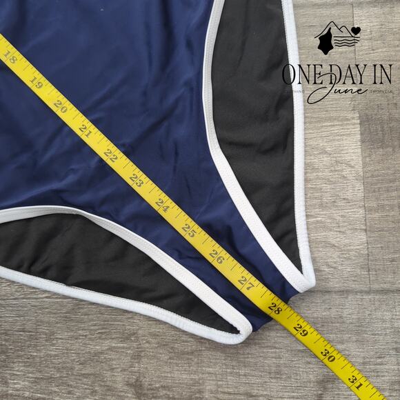 Charmo Half Zip One Piece Swimsuit Size M - Picture 6 of 7